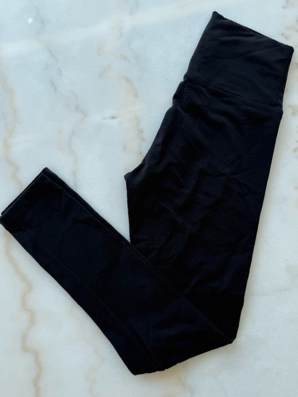 Aritzia TNA Black Legging Size S 24/25 inch inseam Black Yoga Legging Pilates